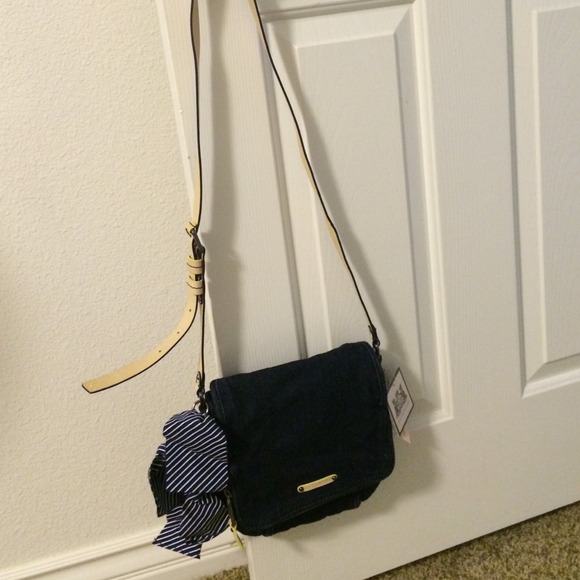 Handbag - Picture 3 of 3