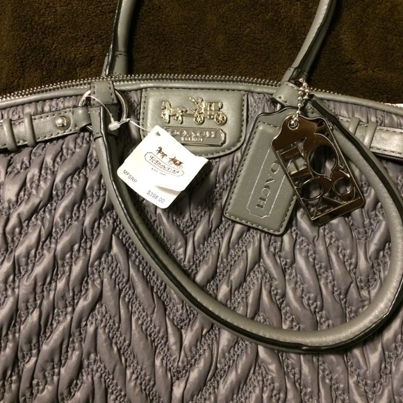 Handbag - Picture 2 of 3