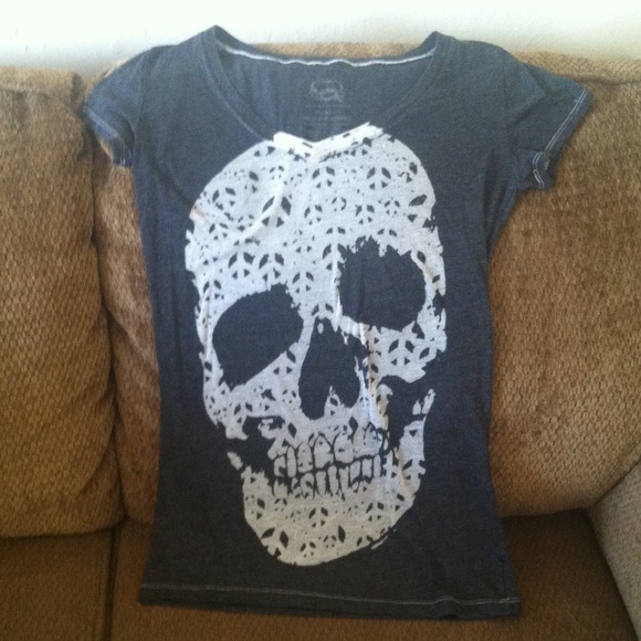 Skull shirt