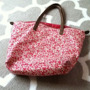 Taylor Swift wonderstruck perfume bag