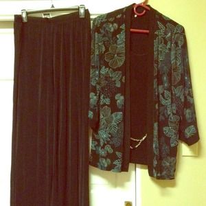 Classy women's pant suit