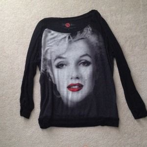 Long Sleeve Marilyn Monroe top