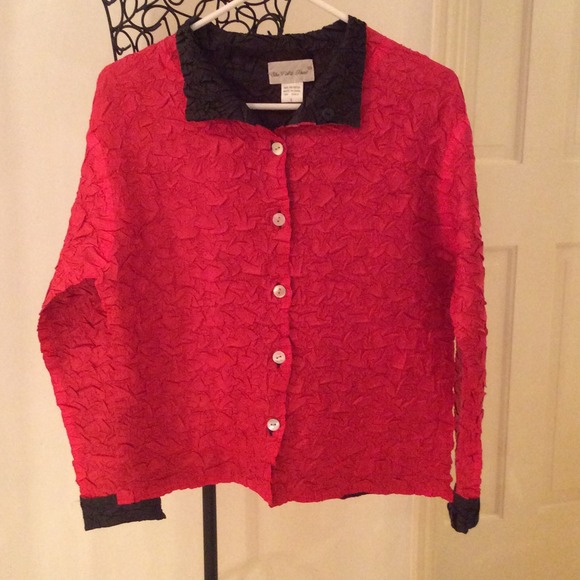 Red/black crinkle-look jacket