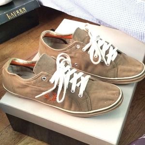 Fred Perry's size 10 woman's . Light green