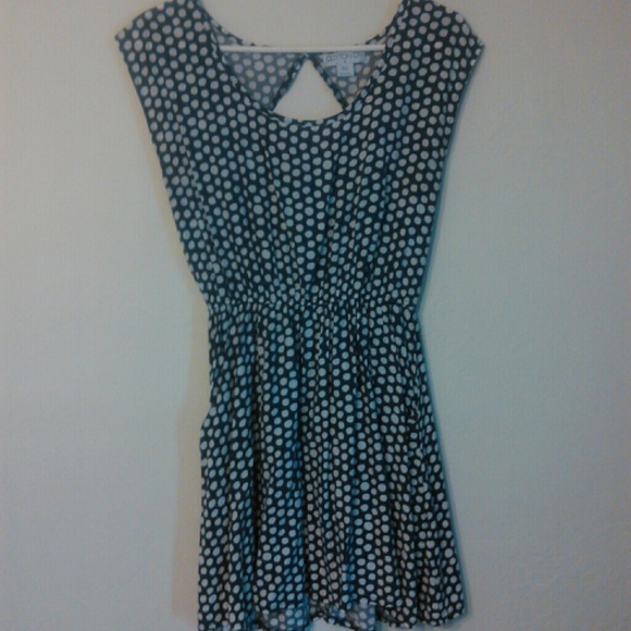 Polka dot dress with cutout in back