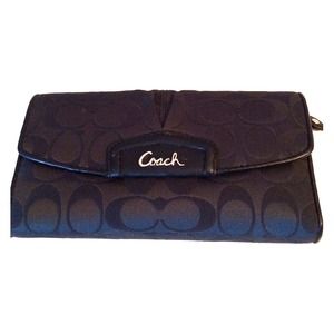 AUTHENTIC 💢COACH💢 Checkbook Wallet NEW