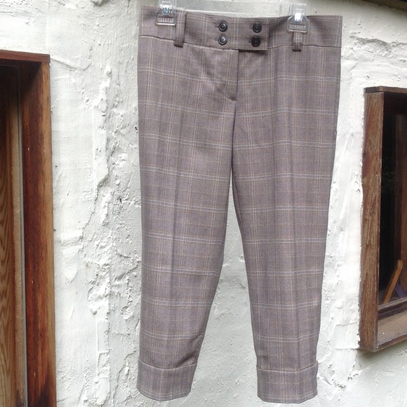 Gorgeous cropped pants. New. Mint.