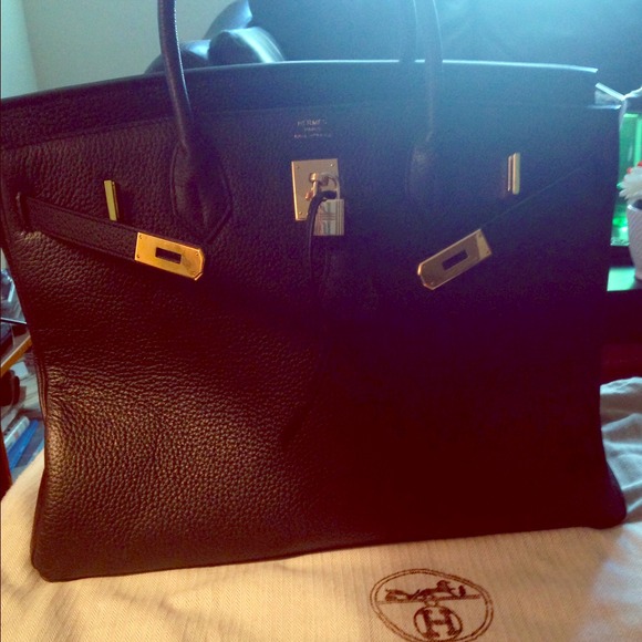 Gorgeous leather tote 🌟