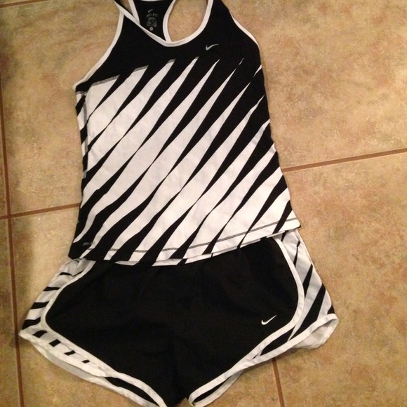 Matching Nike running outfit