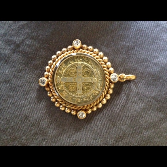 VSA gold San Benito Magdalena necklace medallion