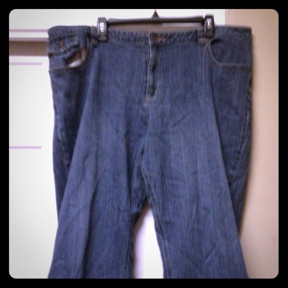 Cute plus size blue jeans.