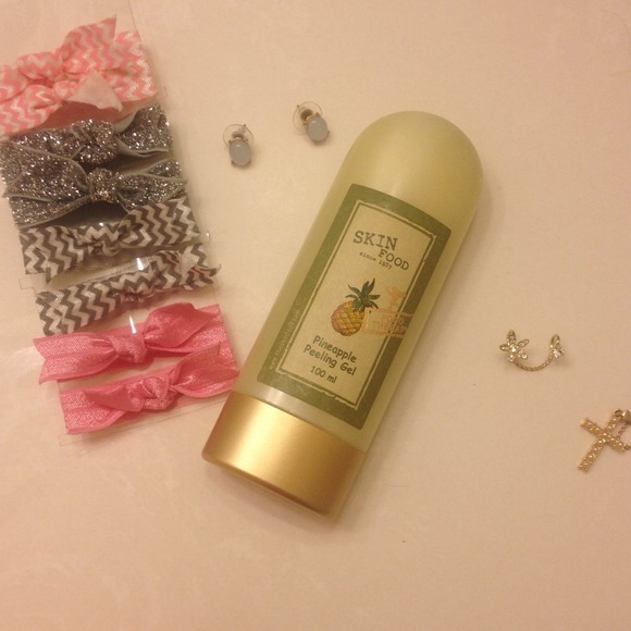 SOLD SKIN FOOD facial peeling gel - Picture 1 of 3