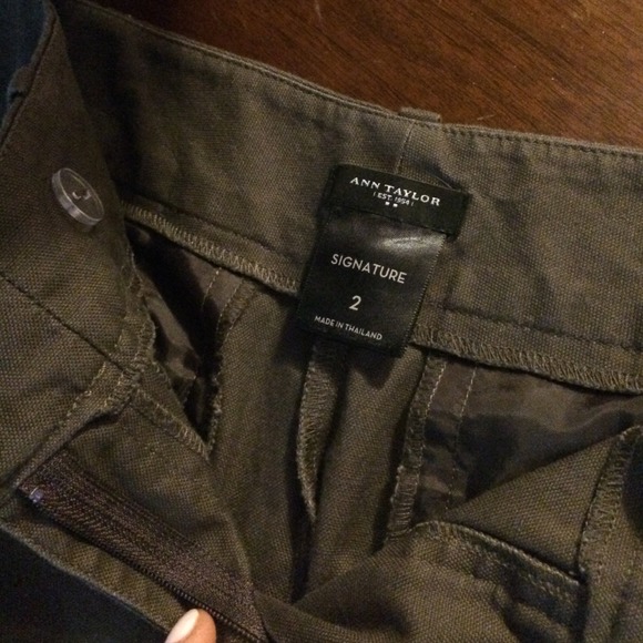 Ann Taylor Signature Fit Dress Pants - Picture 2 of 3