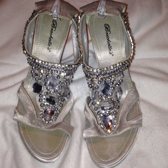 Dressy sandals size 7.5