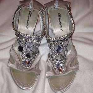 Dressy sandals size 7.5
