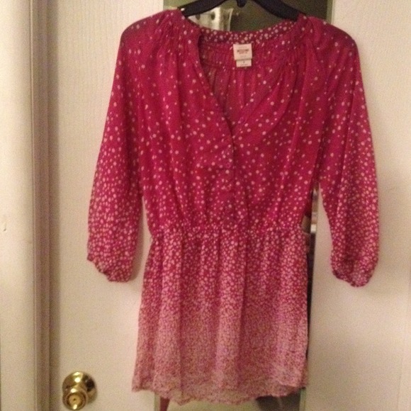 3/4 length sleeved pink polka dot blouse