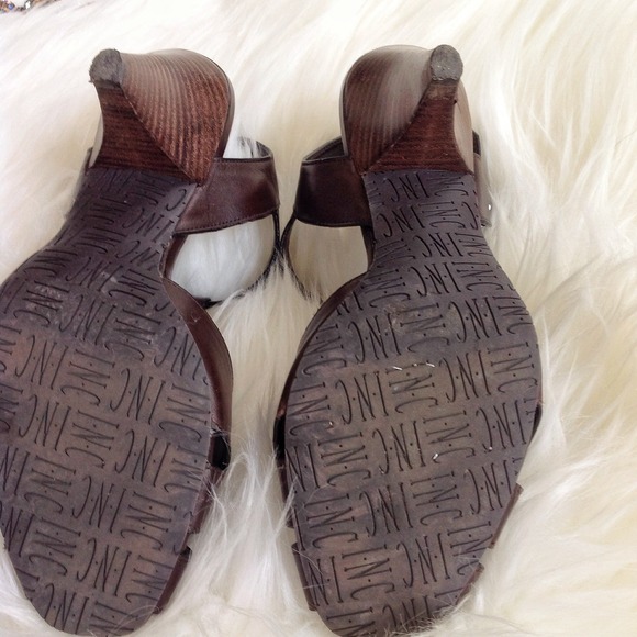 Strappy brown sandals - Picture 4 of 4