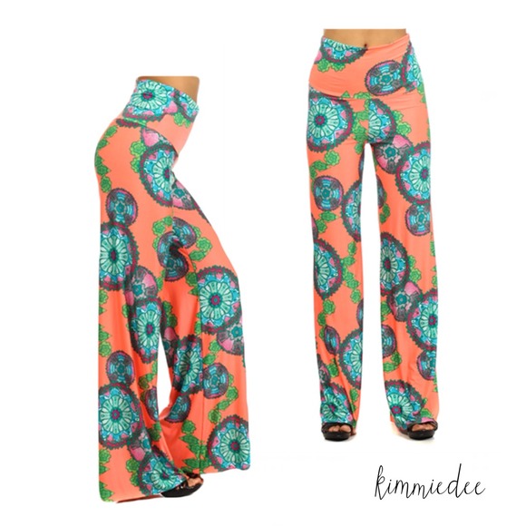 Boutique Pants - ❌SOLD❌CRAZY SALE Coral print palazzo pants