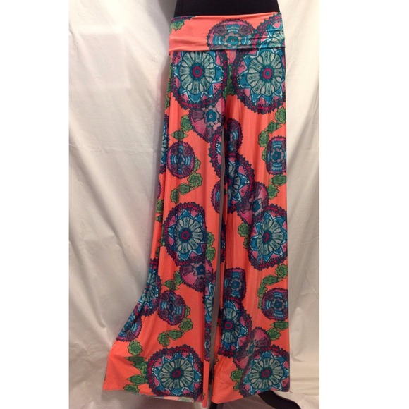❌SOLD❌CRAZY SALE Coral print palazzo pants - Picture 2 of 3