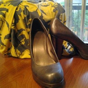 Metallic charcoal heels