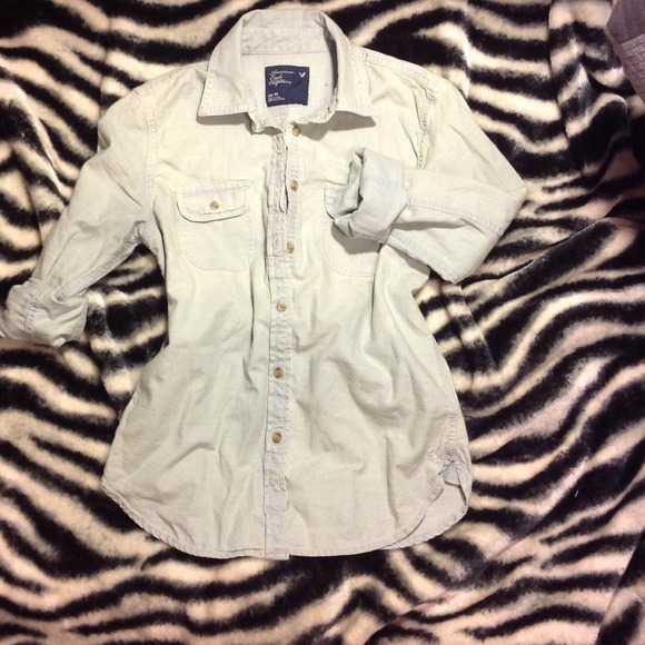 American Eagle Outfitters Tops - 🚫SOLD🚫American Eagle Denim Shirt