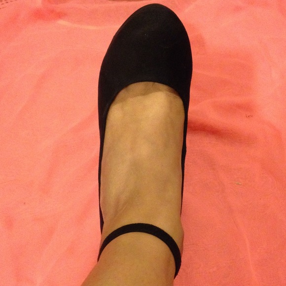 Black heel - Picture 3 of 3