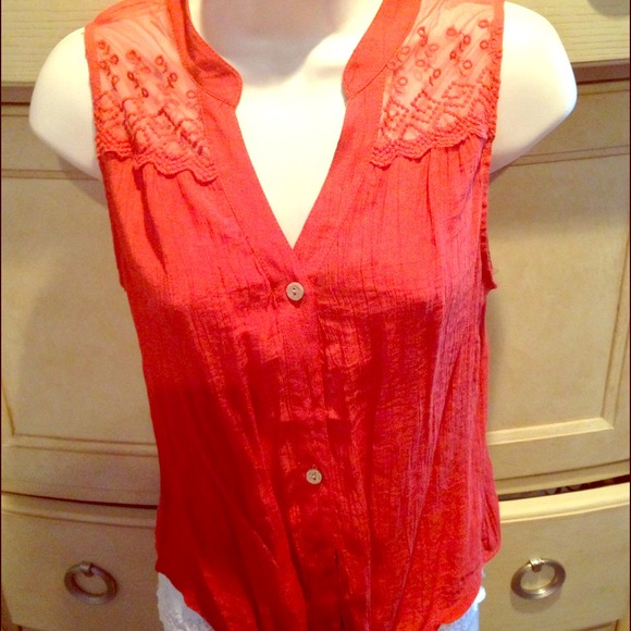 Coral top🍁