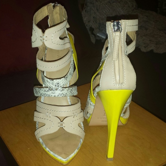 L.A.M.B. Jen Sandals - Naked Grey 8.5M