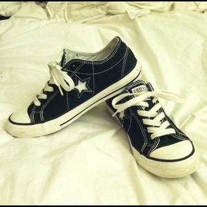 Black Converse one star sneakers