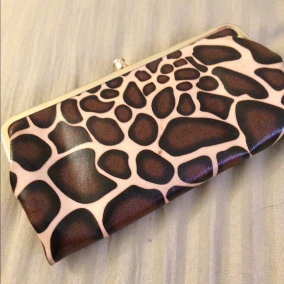 Animal print magnetic wallet