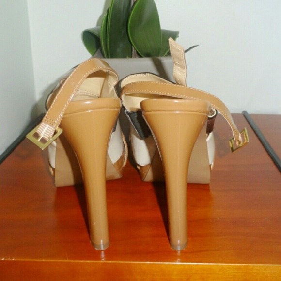 ??HP 11/23??J Simpson Multiple colored sandals - Picture 3 of 4