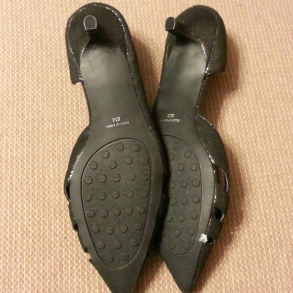 Shoes - Picture 2 of 3