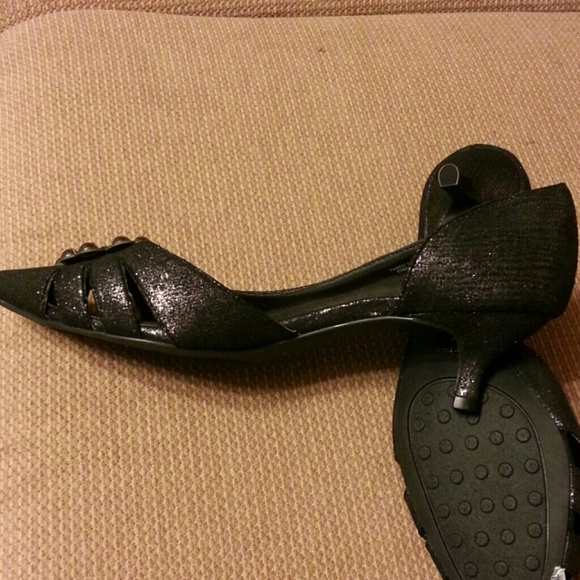 Shoes - Picture 3 of 3