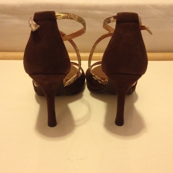 BCBG antique gold heel - Picture 3 of 4