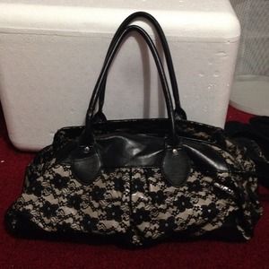 Lace black purse!!