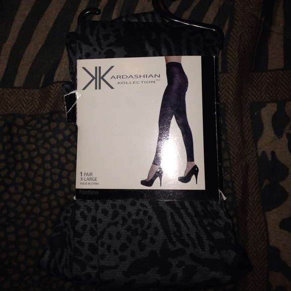👖Kardashian Kollection Footless Leggings👖