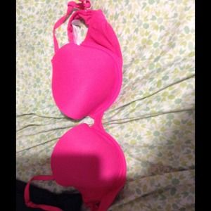 Pink vs bra