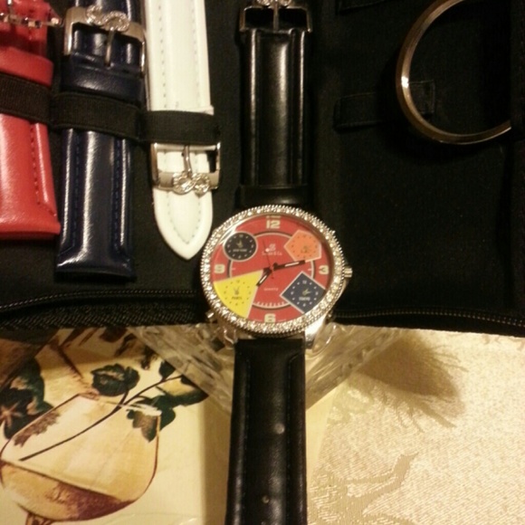 special edition large watch very hard to findTV150 main image 4
