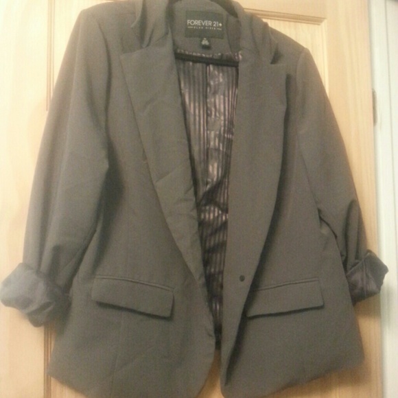 SOLD Grey long sleeve Blazer