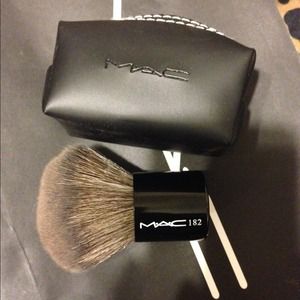 Mac brush