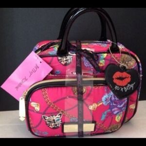 New...Betsey Johnson Weekender 2pc Cosmo Set