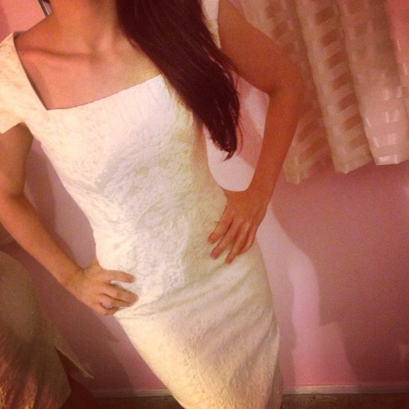 Dress - Picture 3 of 3