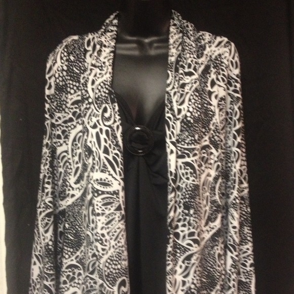 Notations Tops - Over layered Flowy Blazer Over Attached Top