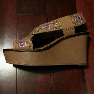 Lucky Brand wedges