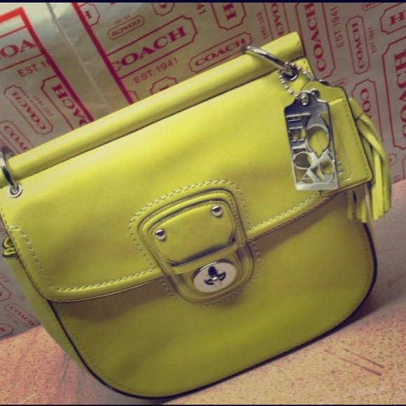 Reserved! Coach Willis summer bag  💯 Authentic!