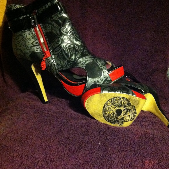 Gothic heels