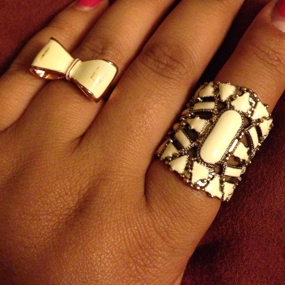 🔴traded🔴Ring bundle - Picture 2 of 2