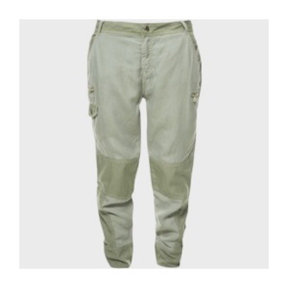 Zara Loose Cargo Trousers