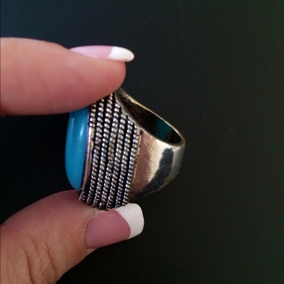 Ocean blue! - Picture 2 of 2