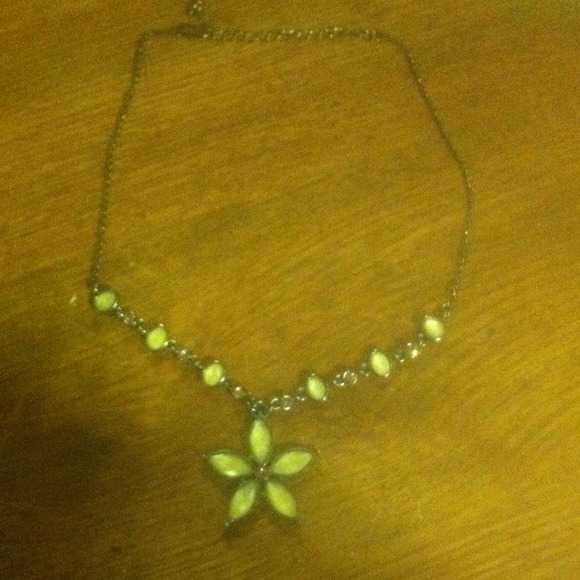 Statement necklace